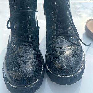 Girls shoe wore once doesn’t fit